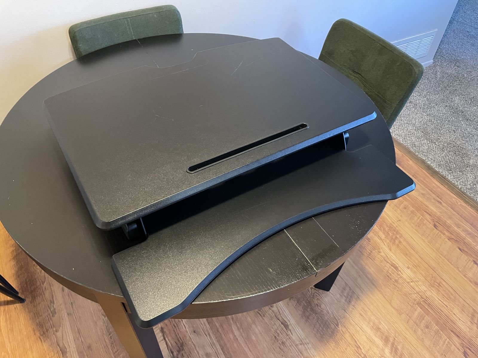 Standing Desk (Airlift)