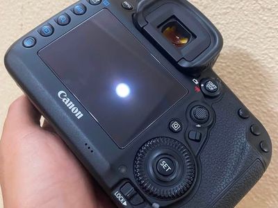 Canon EOS 5D Mark IV DSLR Camera Body - Excellent Condition, 70-200 ii 2.8 L
