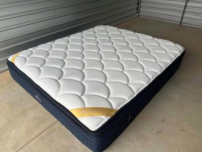 King DreamCloud Premier