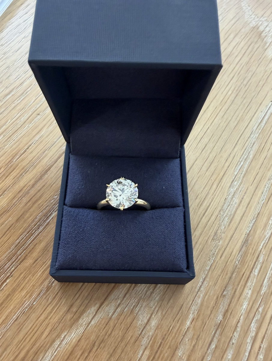 New 4.2 ct Lab grown Diamond - White Gold