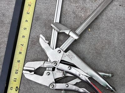 Pair of Bessey GRZ 20 SuperGrip 200mm Jaw Capacity Gripping Pliers