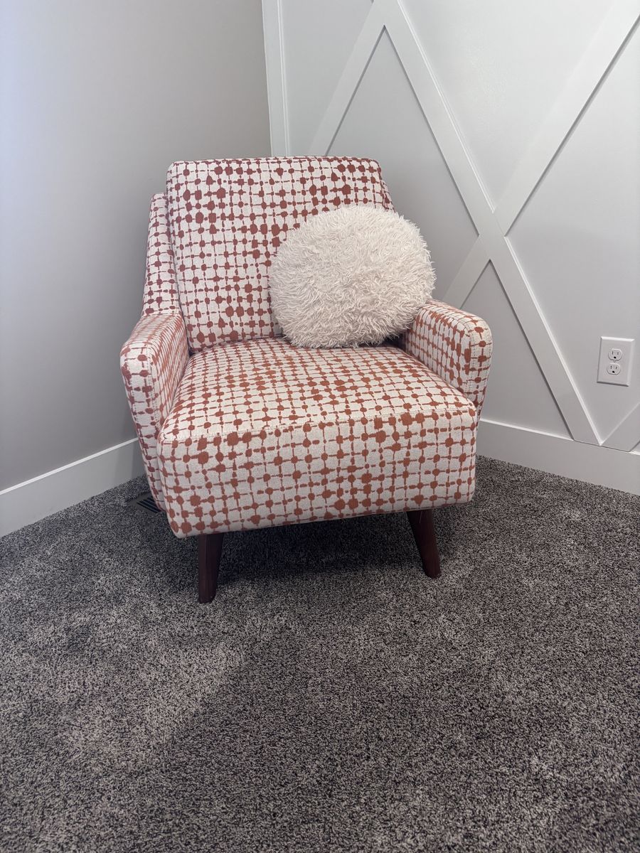 Patterned Swivel Accent Chair - Mid-Century Modern Style, 30"W x 35"D x 32"H, Great Condition