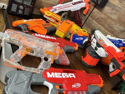 Nerf lot of 8 Nerf Guns