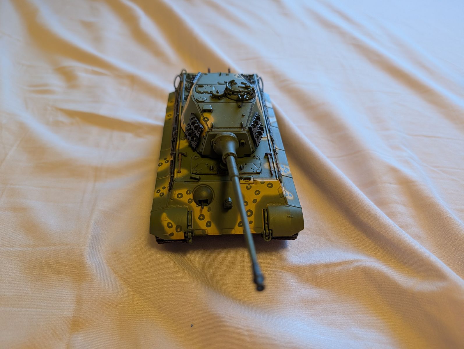 Main image 3