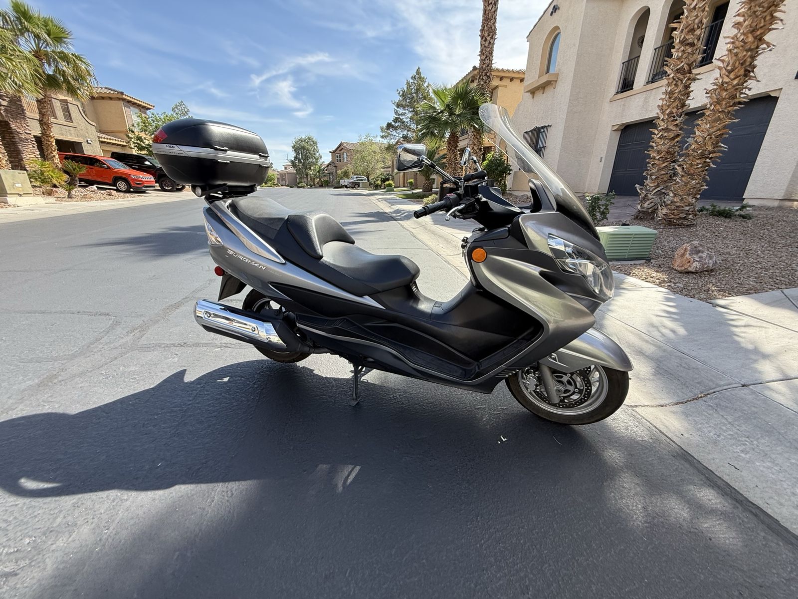 2009 Suzuki Burgman With Lockable Givi Setup