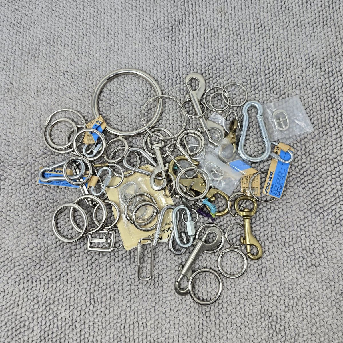 Bulk Metal Hardware Lot 2.5 lbs Clips Rings Carabiners Craft Supplies