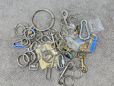 Bulk Metal Hardware Lot 2.5 lbs Clips Rings Carabiners Craft Supplies