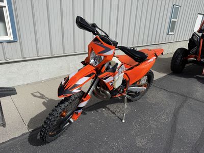 2024 KTM Hard Enduro 300 xcw only 13 hours.