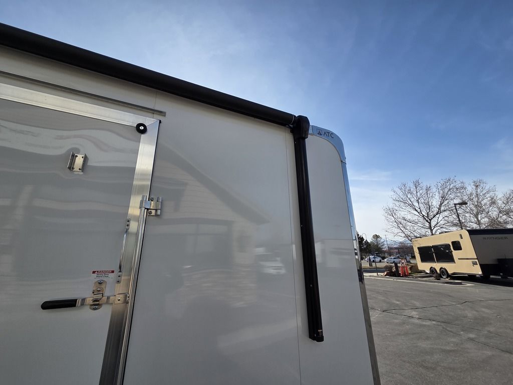Main image 18