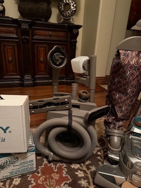 Kirby Vacuum Cleaner and Shampooer Model G10E