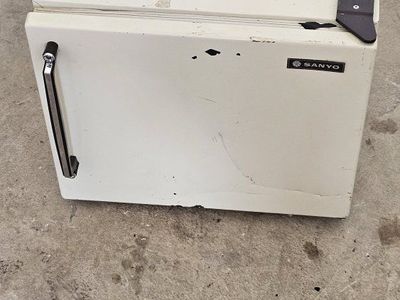 Sanyo Compact Refrigerator Mini Fridge - White, Portable