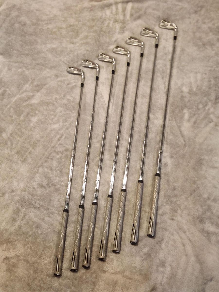 Bridgestone J15DF Japanese Forged Irons - 4-PW - RH - Stiff Shaft