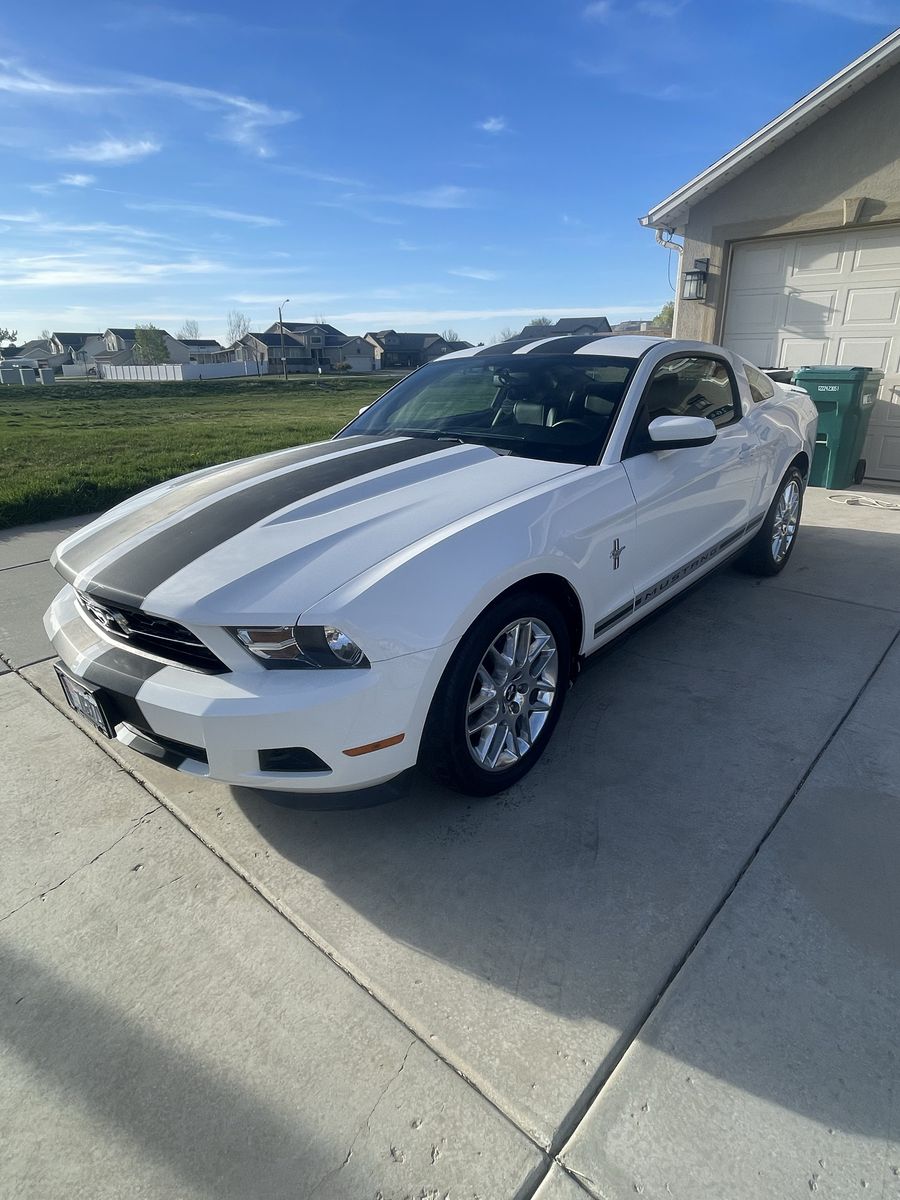 2012 Ford Mustang Premium