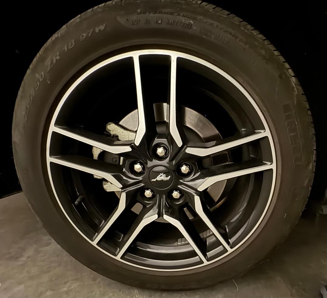 Pirelli 235/50 R18 Tires with Wheels