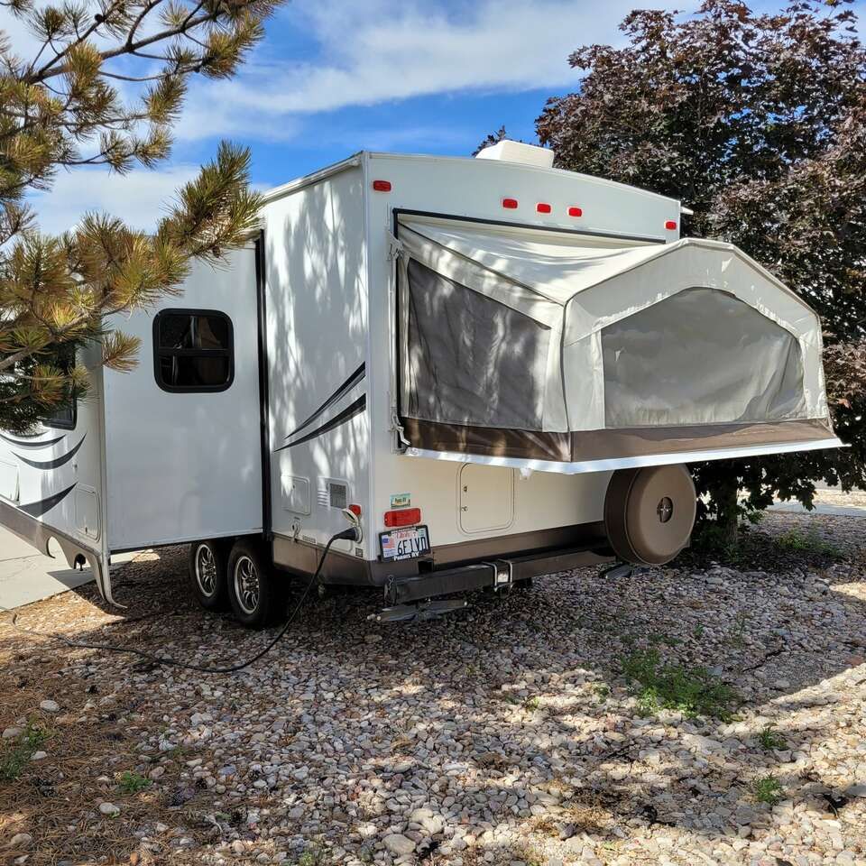 2015 Rockwood Roo 21SS Travel Trailer – Ready to Camp!