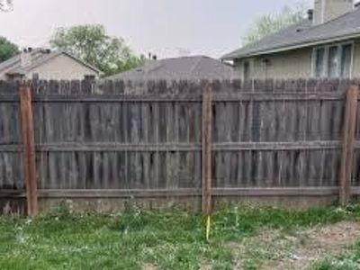 Free wood fence removal