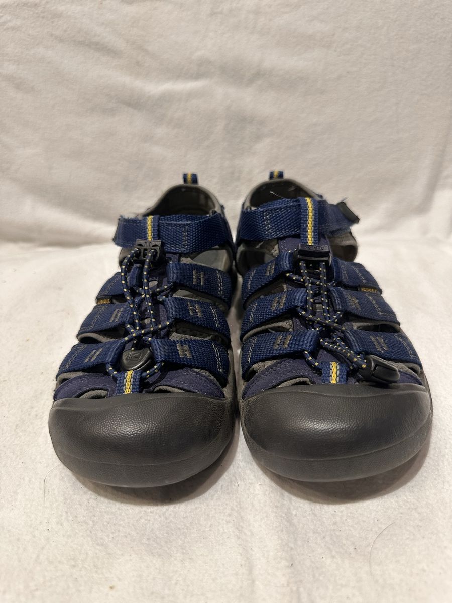Keen youth size 3, navy blue with grey trim, washable, hiking sandals