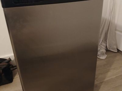 Magic chef mini fridge