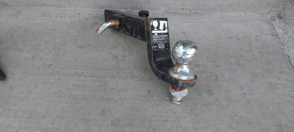 trailer hitches with 2" ball 