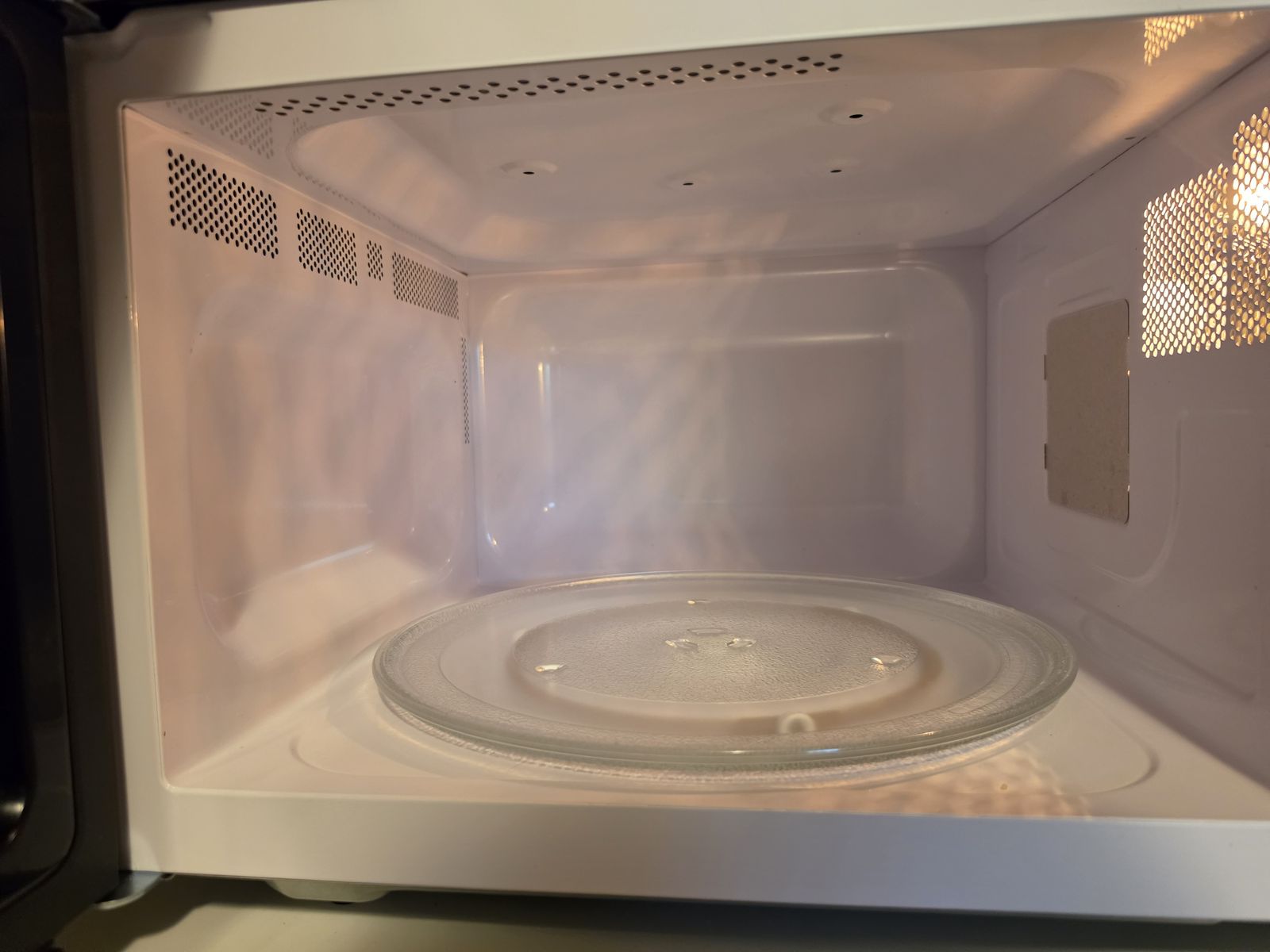 Main image 3