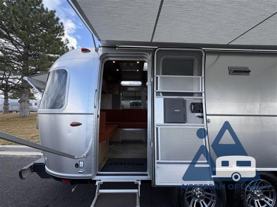 2026 AIRSTREAM New 2026 Airstream Trade Wind 25FB Stock #26U052