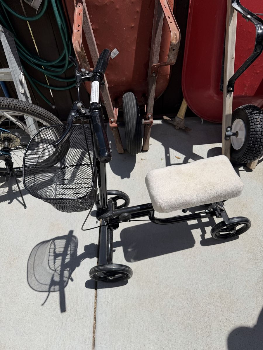 Knee Scooter Walker with Basket - Black, Used