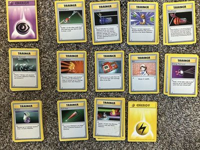 Shadowless base set Pokemon cards