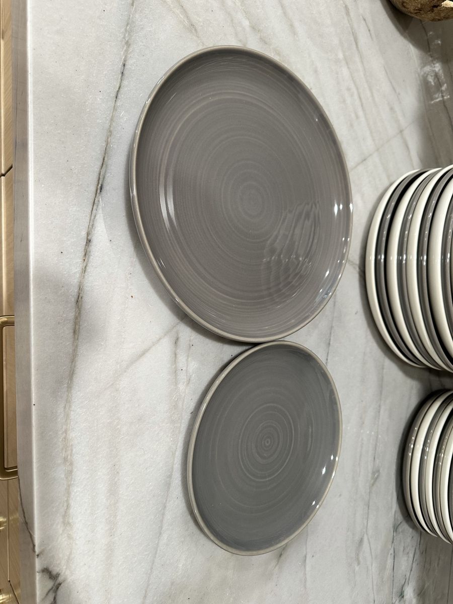 Joshua plate set Pottery Barn Set of 16