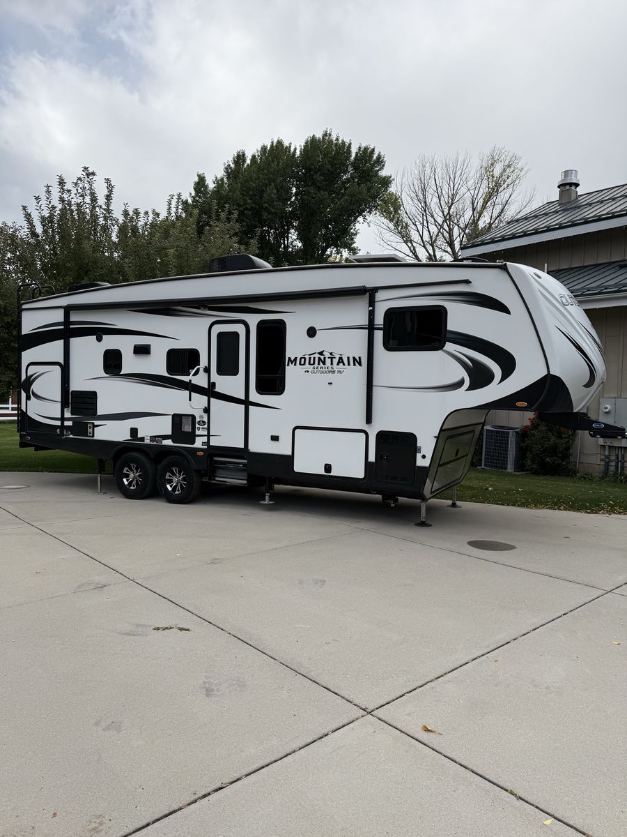 2022 Outdoors RV Manufacturing Glacier Peak