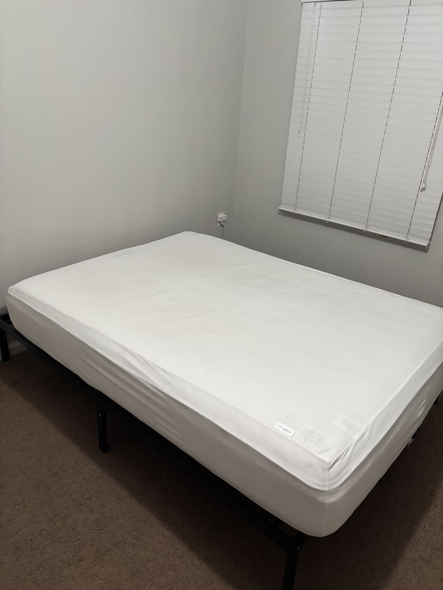 Mattress and bed set (Possible FREE delivery!)