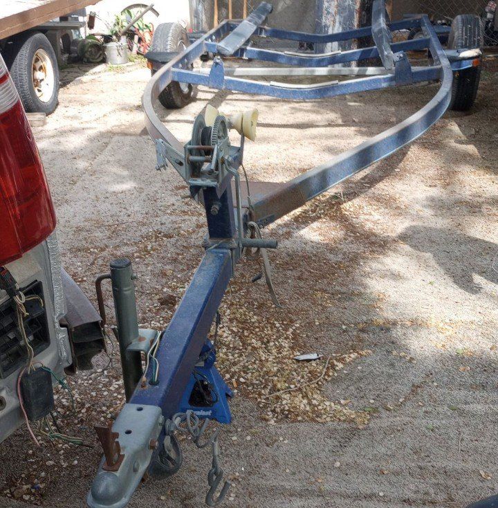 Boat trailer