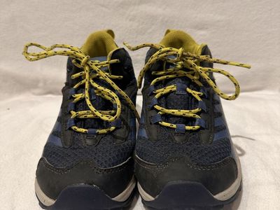 Merrell youth size 2, navy/yellow trim Wtrprf lace up hiking shoes