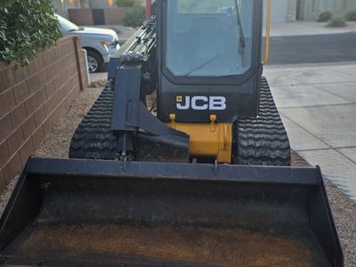 2023 JCB 3TS-8T TELESKID, 84" Bucket, 72" Rock Bucket