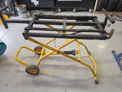 Dewalt DWX726 Rolling Miter Saw Stand