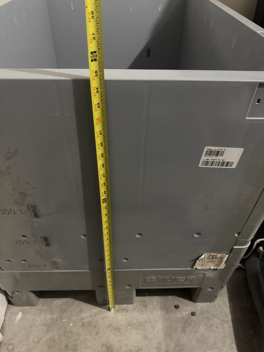 Main image 6