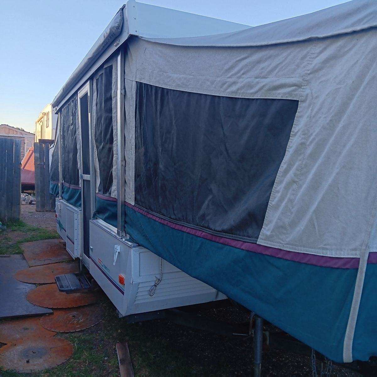1995 Coleman Fleetwood Tent Trailer