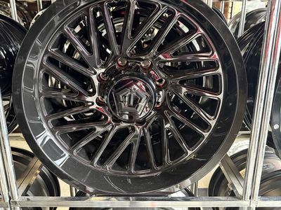 TIS -553B wheels 20x10 Gloss Black. Brand new set of 4.