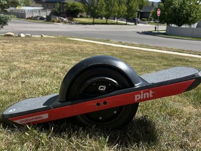 Onewheel Pint With Charger