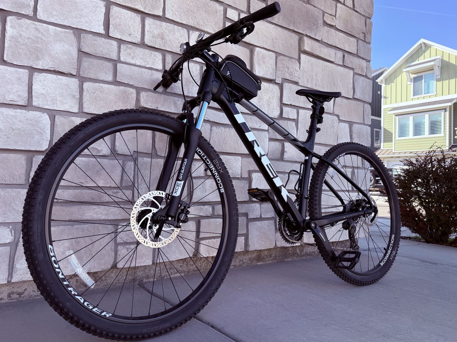 Trek Marlin 5 (Large) - Like New - 29" Wheels