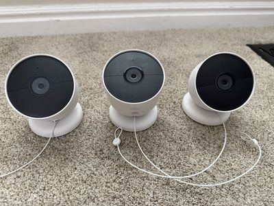 Google Nest Cam Outdoor/Indoor Security Cameras Model G3AL9 White