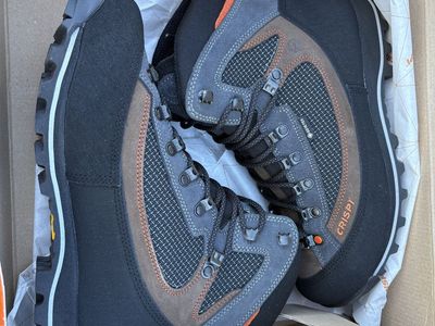 NEW Crispi Summit men’s 9.5 boots