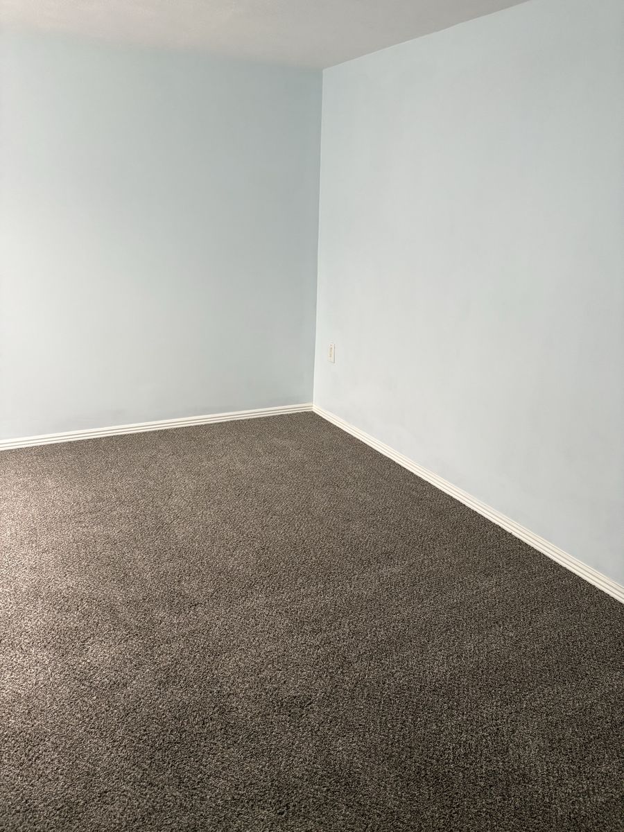 Main image 10