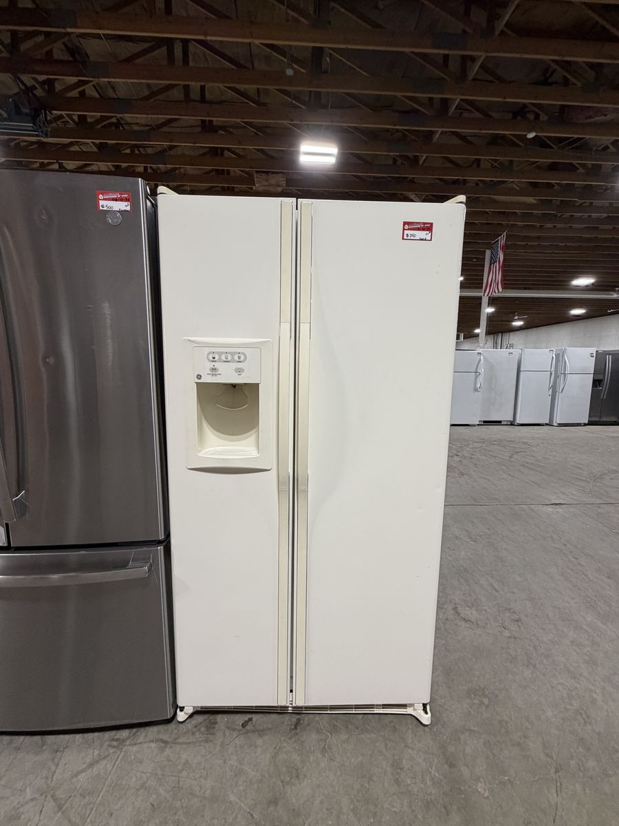 BEST SAVINGS HERE! GE SIDE BY SIDE FRIDGE