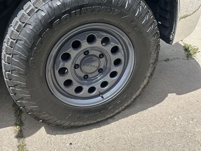 Toyo Open Country A/T III 255/80/17 All-Terrain Tires - Like New, Under 1000 Miles