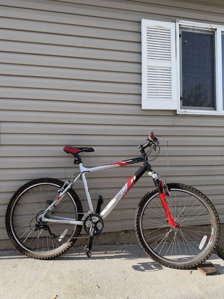 Fuji Nevada Mountain Bike 20.5" Frame