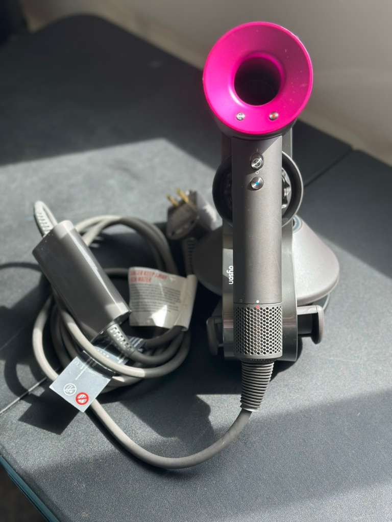 Dyson Supersonic Hair Dryer, Stand & Attachments