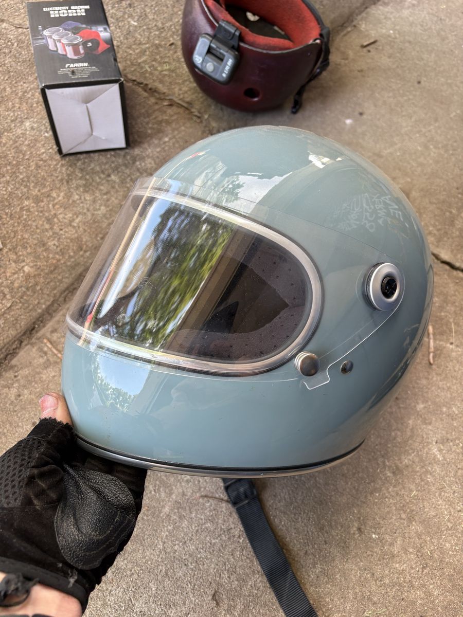 Billtwell Gringo S Motorcycle Helmet - Great Condition with original bag - Large