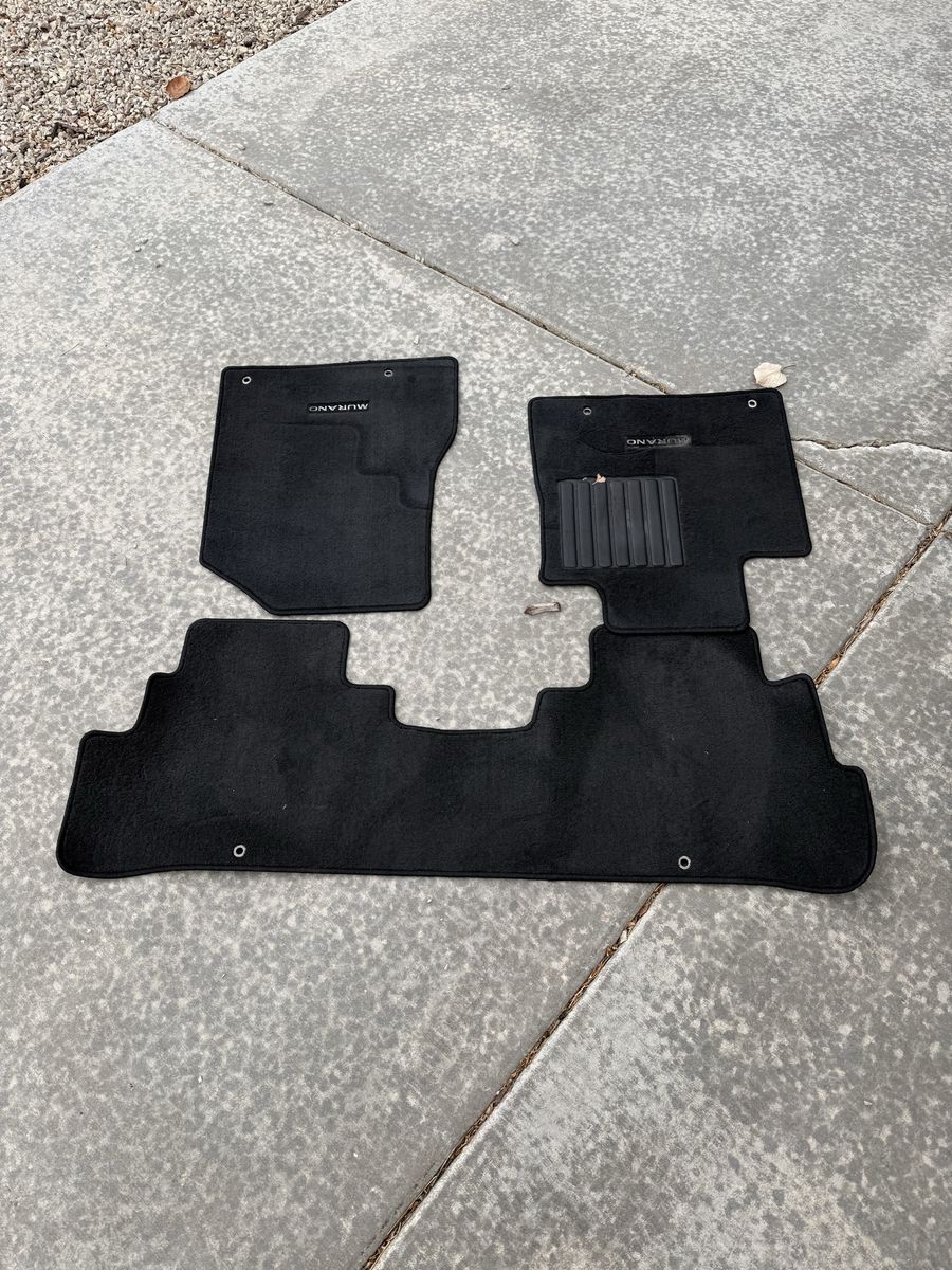 Nissan Murano Black Carpet Floor Mats & Cargo Liner Set - OEM, Good Condition