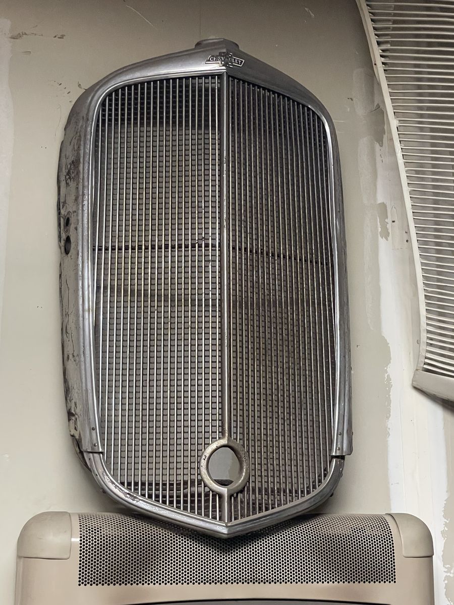 1933 Chevy car grill shell