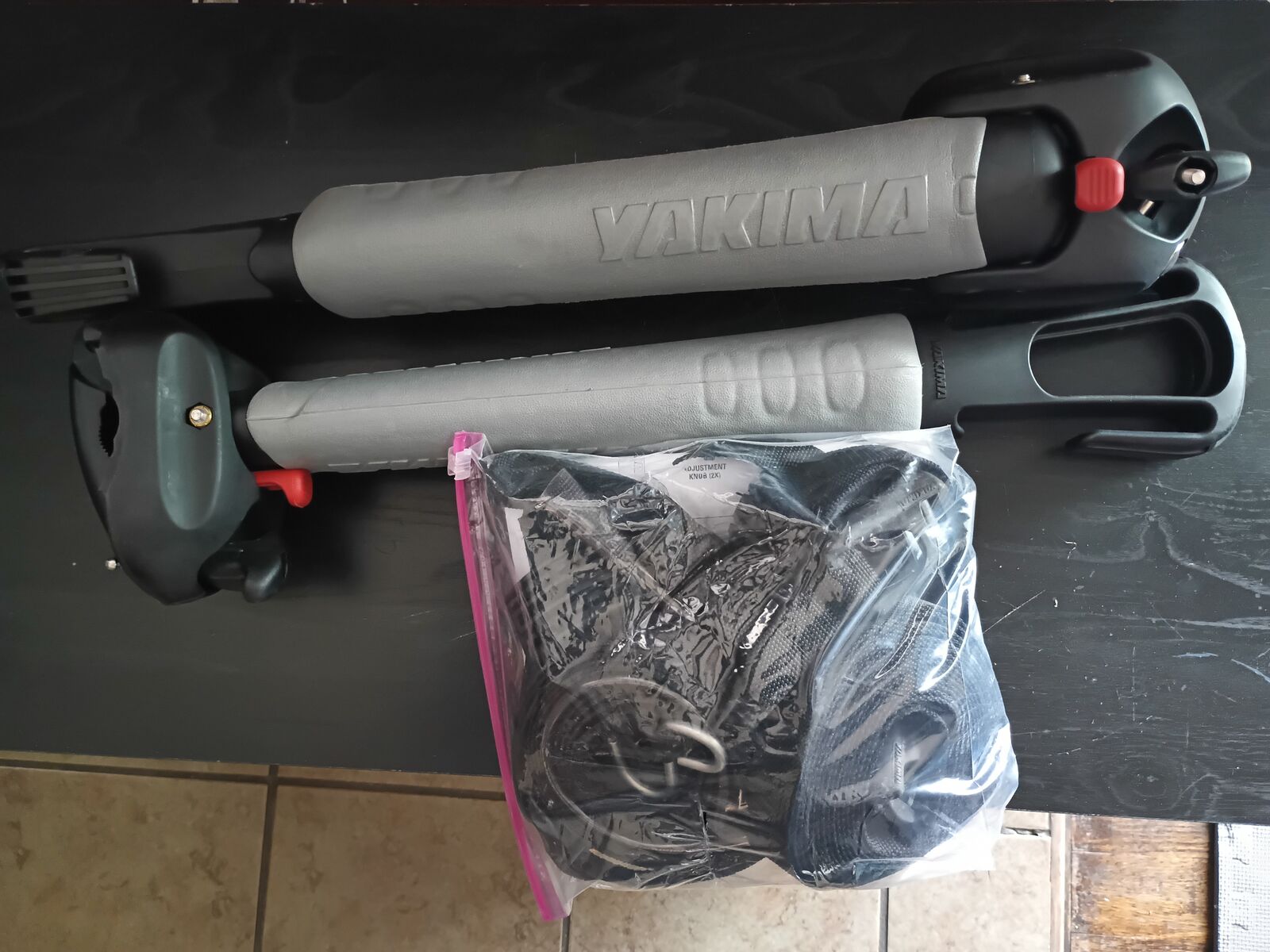 Yakima BIGSTACK Kayak rooftop crossbar Mount 4 SUP/Kayaks/Boats!! Like new!